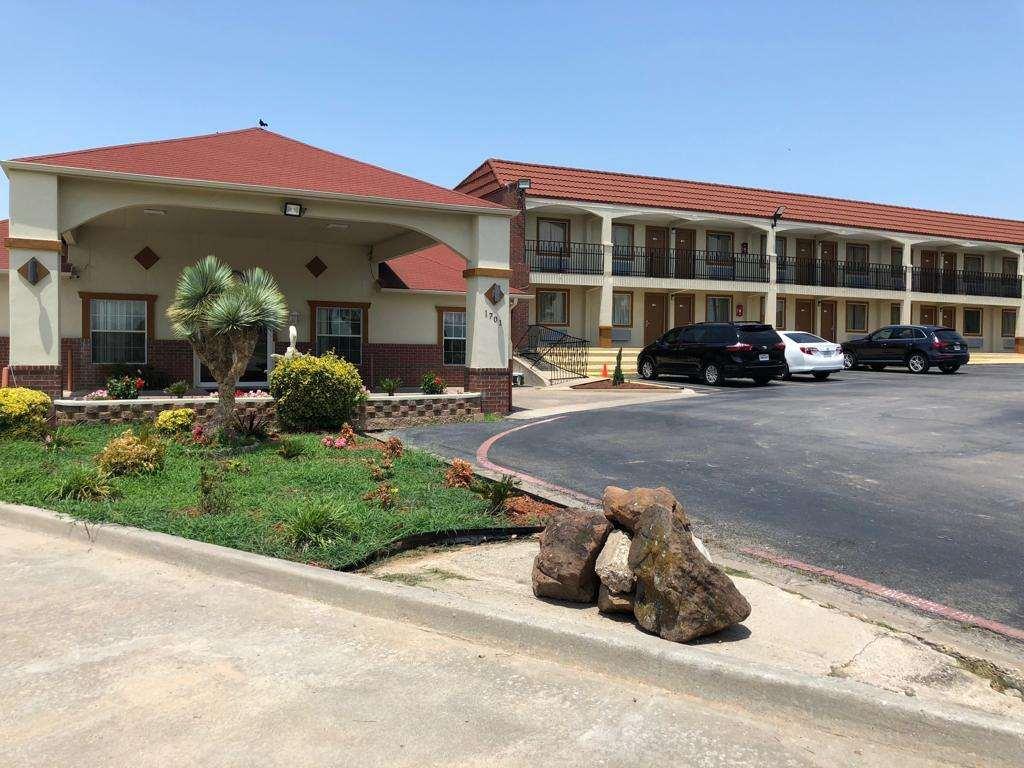 Days Inn By Wyndham Gainesville Exterior foto
