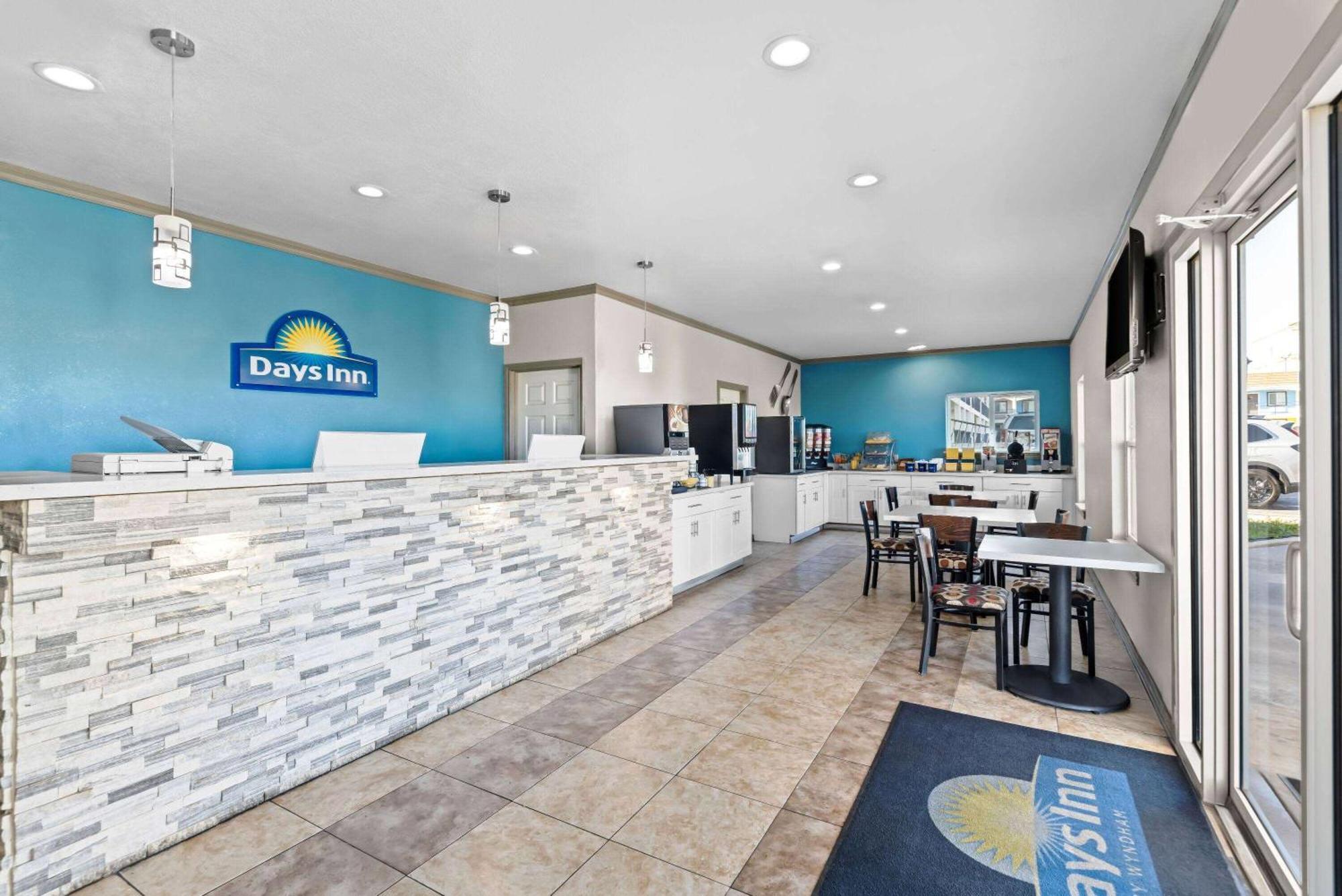 Days Inn By Wyndham Gainesville Exterior foto