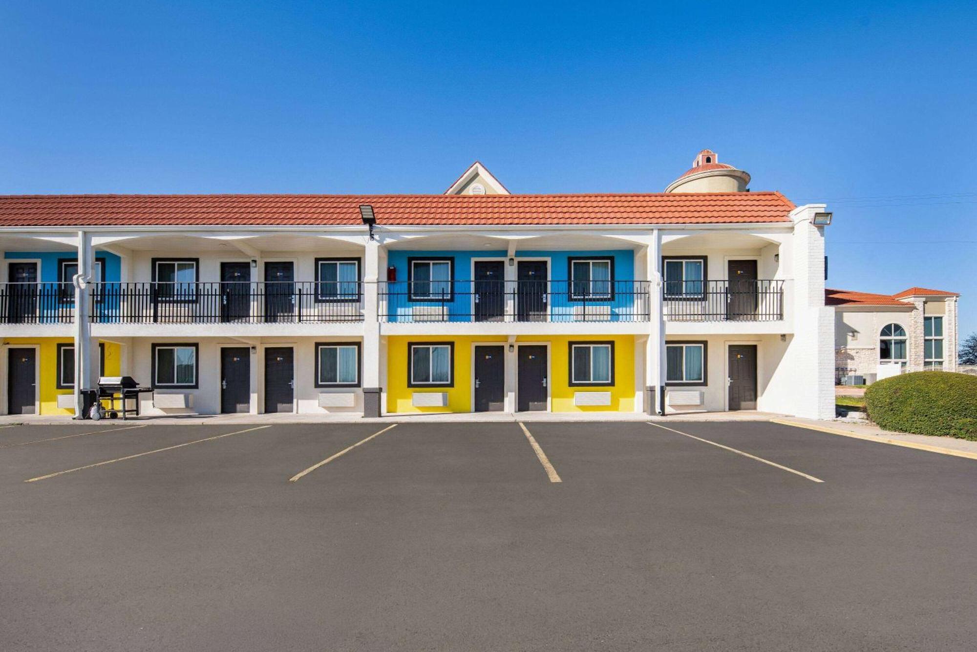 Days Inn By Wyndham Gainesville Exterior foto