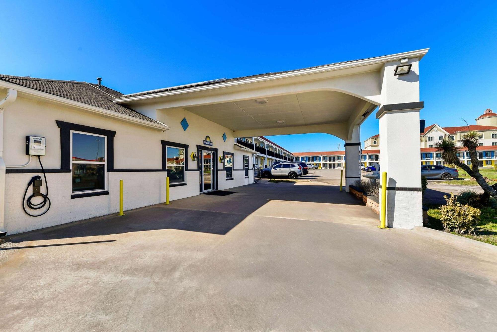 Days Inn By Wyndham Gainesville Exterior foto