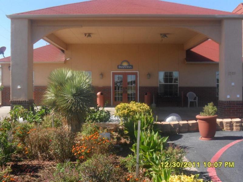Days Inn By Wyndham Gainesville Exterior foto